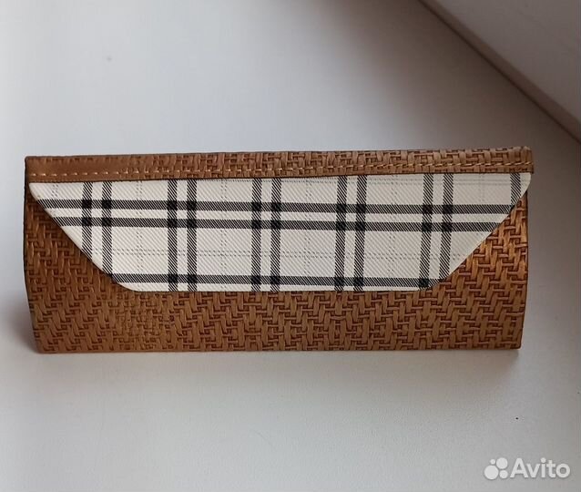 Солнцезащитные очки женские