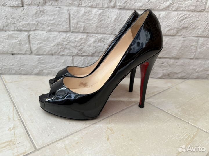 Туфли женские Louboutin 38 р