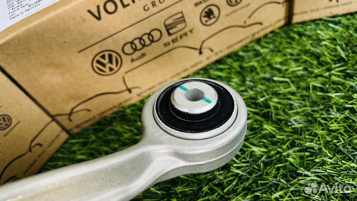 Рычаг Audi a4/a6/a8/VW Passat b5 верх l кривой