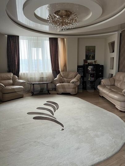 3-к. квартира, 126 м², 13/17 эт.