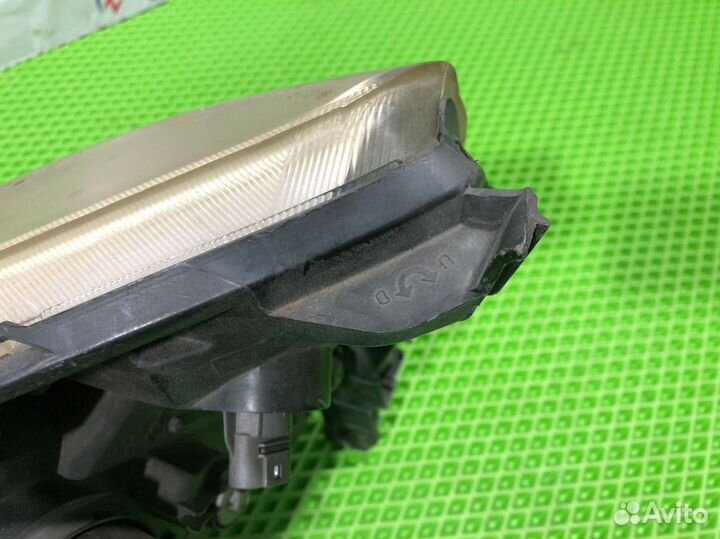 Фара передняя правая Honda Pilot YF1 2002