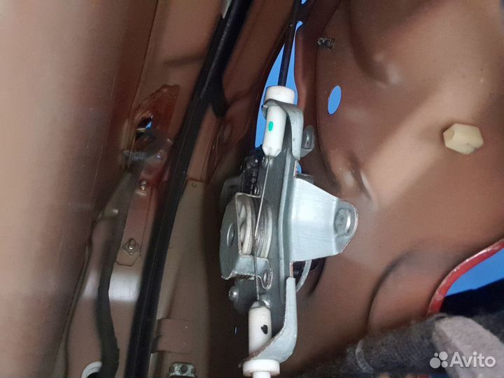 Стеклоподъемник передний правый Chevrolet Captiva