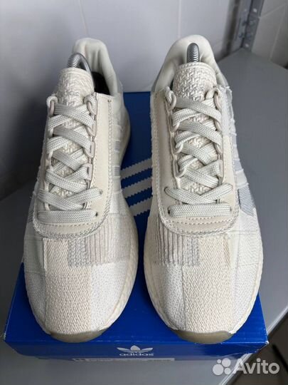 Adidas Retropy E5