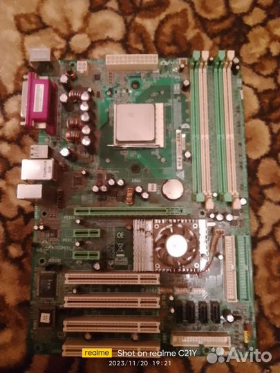 Материнская плата