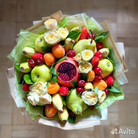 Букет из фруктов цветов