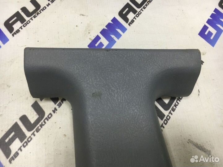 Накладка стойки левая верхняя Хендай Акцент