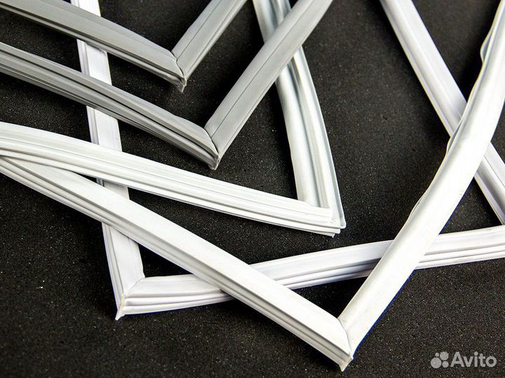 Резинка уплотнитель на дверь холодильника