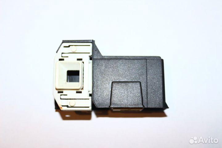 Блокировка люка для ст.машины Bosch Siemens 421470