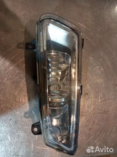 Противотуманная фара левая VW Polo