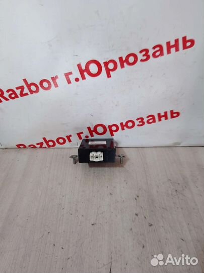 Блок управления раздатки Ford Maverick