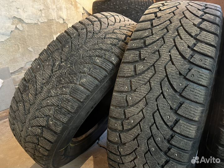 Pirelli Formula Ice 265/65 R16