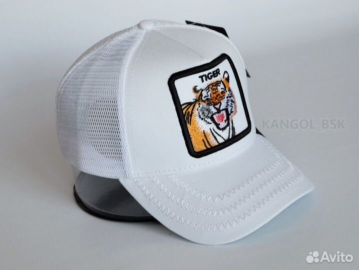 Бейсболка белая 