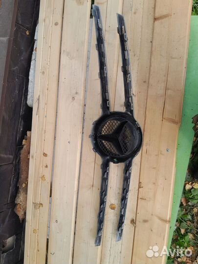 Накладка решетки радиатора Mercedes V-Class W447