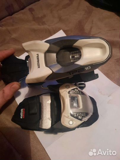 Крепления для горных лыж marker