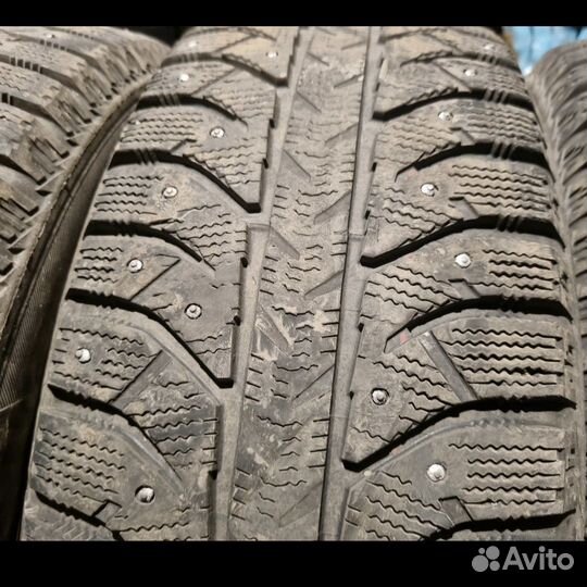 Bridgestone Blizzak DM-V2 205/60 R16