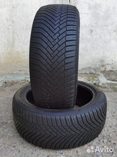 Continental AllSeasonContact 215/45 R18 93V