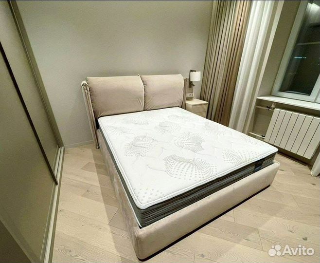 Кровать двуспальная