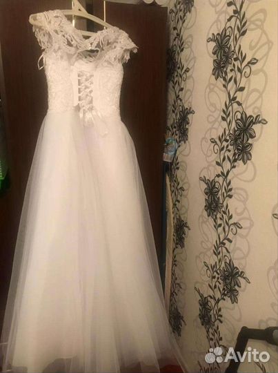 Свадебное платье