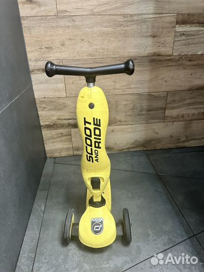 Самокат scoot and ride