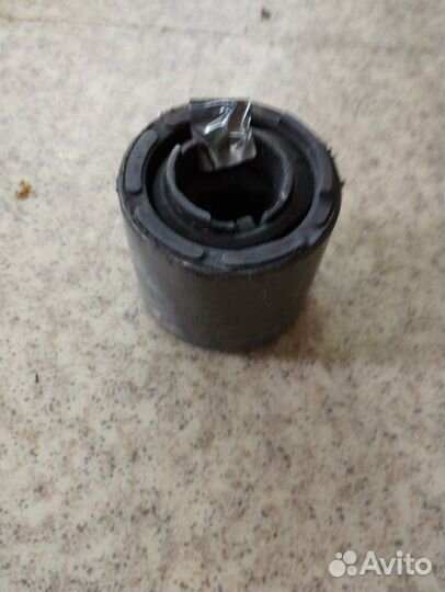 Сайлентблок рычага передний Bmw 3-Series