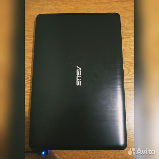 Ноутбук asus
