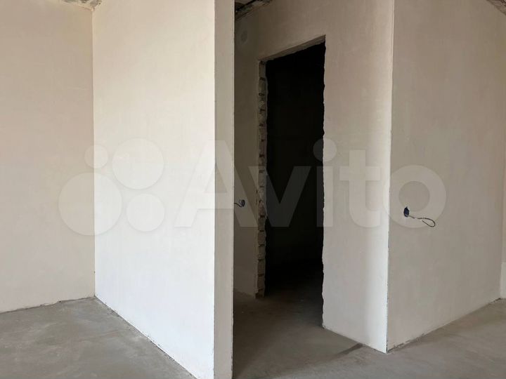 2-к. квартира, 72,9 м², 1/10 эт.