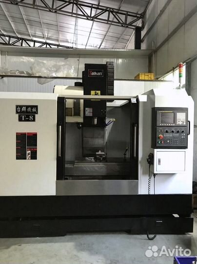 Фрезерный центр BL-Y1100 с обслуживанием