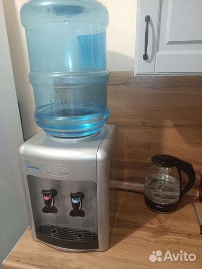 Кулер для воды настольный