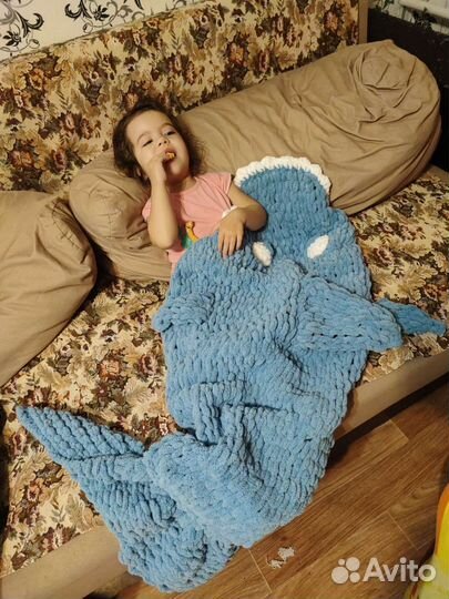 Плюшевый плед акула