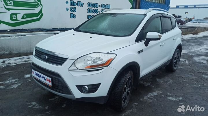 Стекло двери задней левой Ford Kuga 1497998