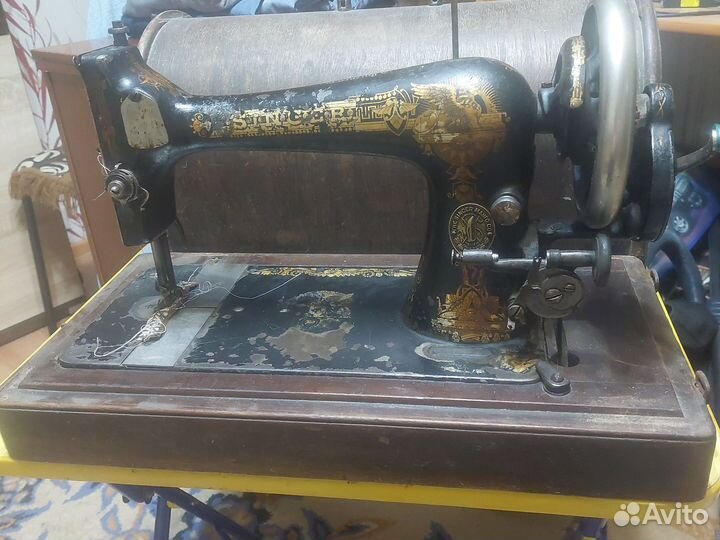 Швейная машина Singer