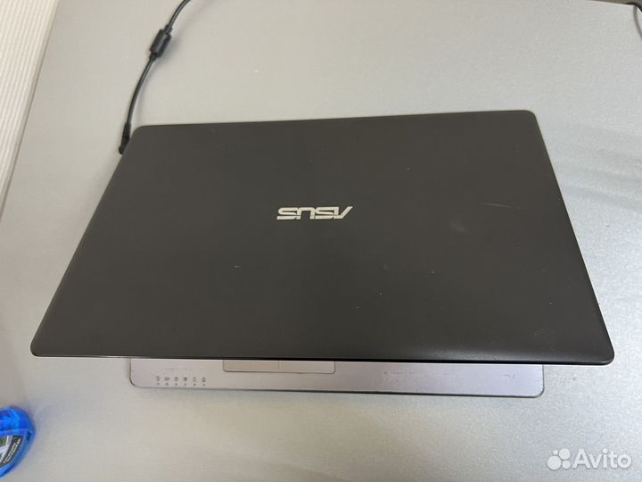 Asus ноутбук в отличном состоянии
