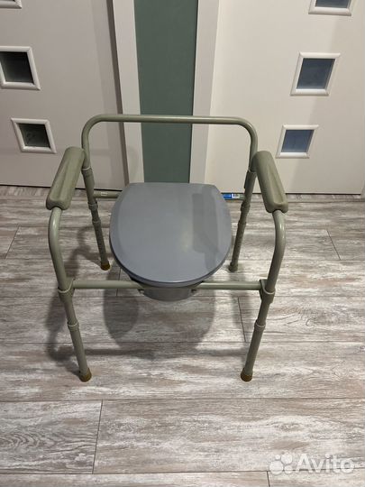 Стул санитарный