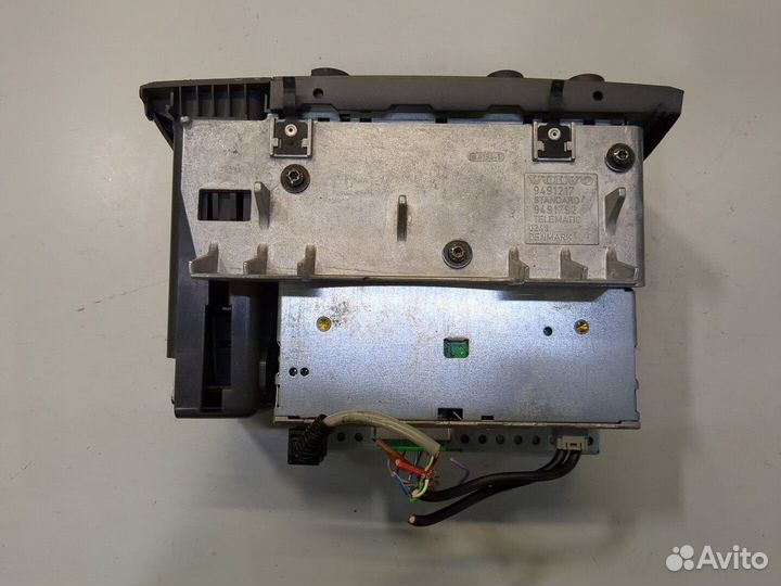 Магнитола Volvo V70, 2002