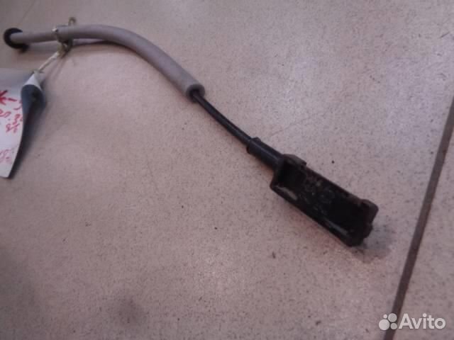Трос открывания двери задней правой Volvo XC90 20