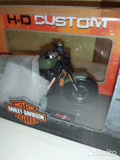 Модель мотоцикла Harley Davidson 1:18 Maisto