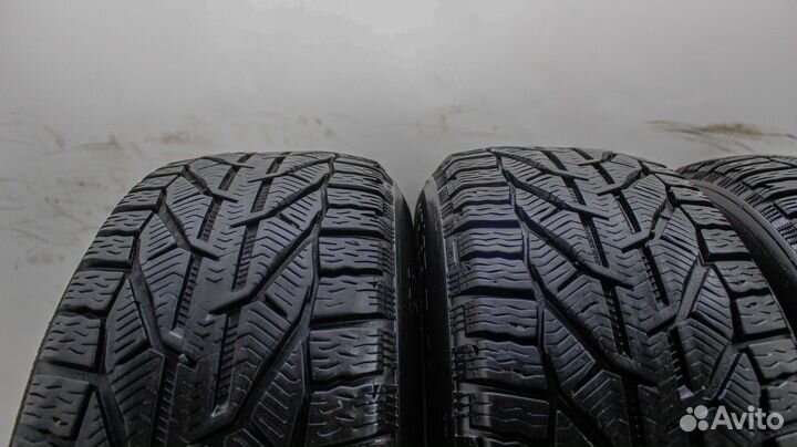 Kormoran SUV Snow 215/65 R16 102H