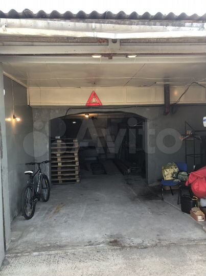 Гараж, > 30 м²