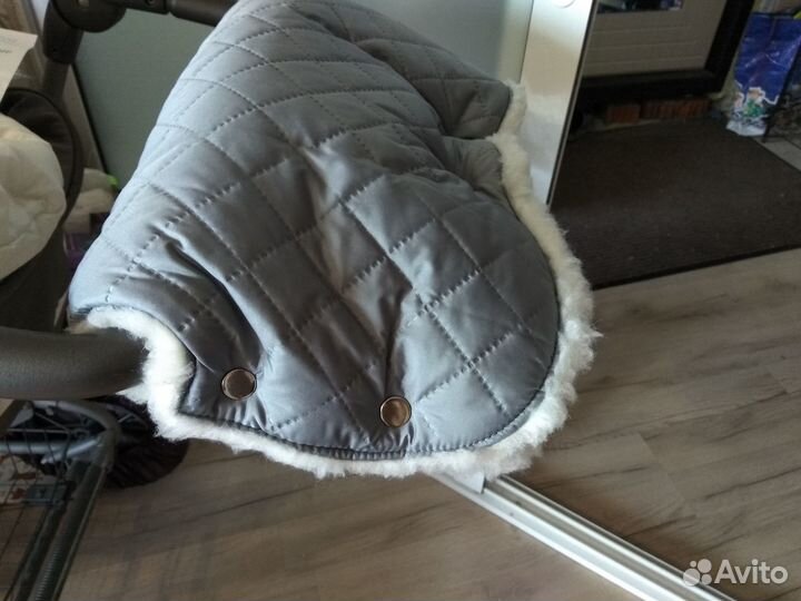 Муфта для рук на коляску и санки меховая