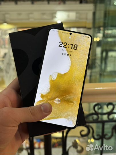 Samsung Galaxy S22+, 8/256 ГБ