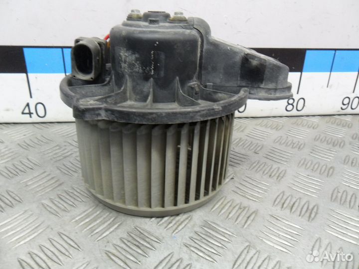 Б/У Моторчик отопителя H-87мм Audi A6 C5