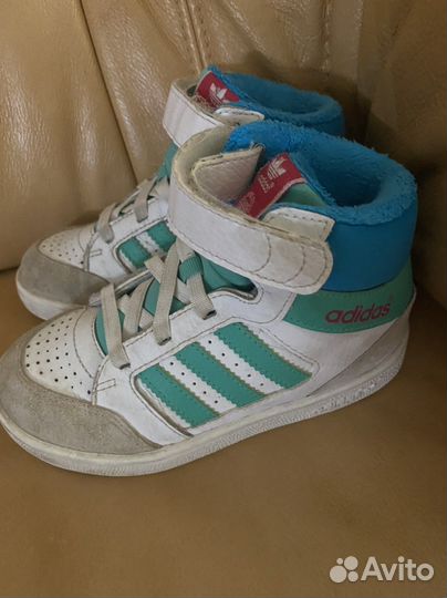 Кроссовки adidas на девочку / мальчика