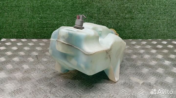 Бачок омывателя Chrysler 300C