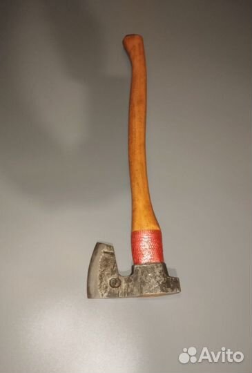 Топор Люрик