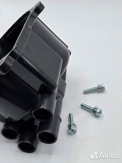 Крышка распределителя зажигания (трамблера) Toyota