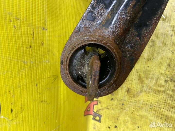 Рычаг подвески задний левый Mazda Mazda3 BK Z6