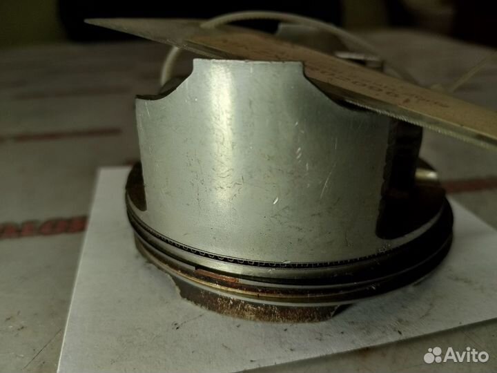 Kawasaki ZX-9R 02 поршень