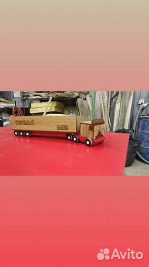 Детские игрушки из дерева