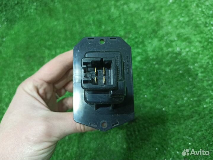 Резистор отопителя Galant (03-10) б\у