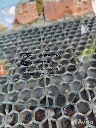 Стекла передние на нексию